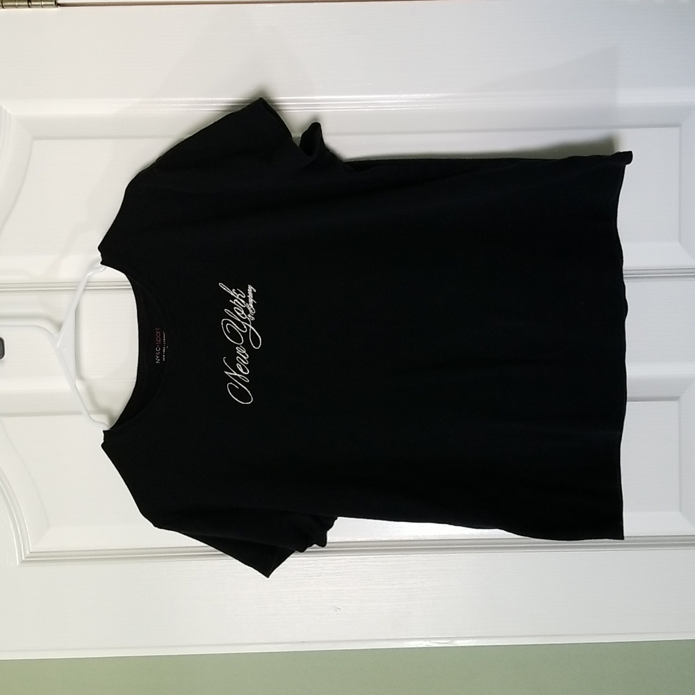 Black tshirt